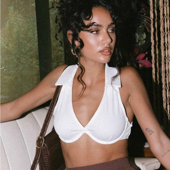 Princess Polly Tops - Princess Polly Zuri White Collared Crop Top
